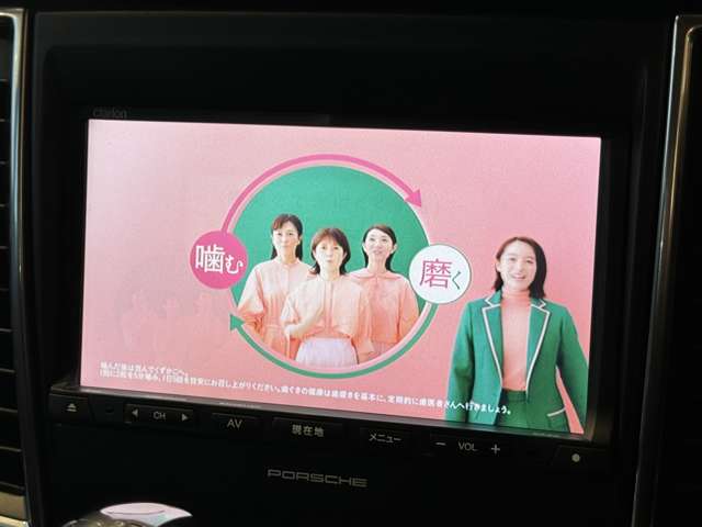 パナメーラ S eハイブリッド　サンルーフ　スポーツクロノPKG