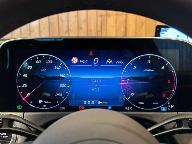 Eクラスワゴン E220 d アバンギャルド AMGラインパッケージ(ISG搭載モデル)