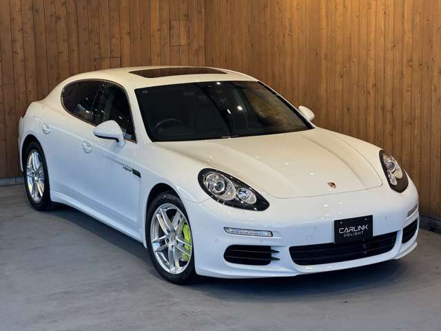 パナメーラ S eハイブリッド　サンルーフ　スポーツクロノPKG