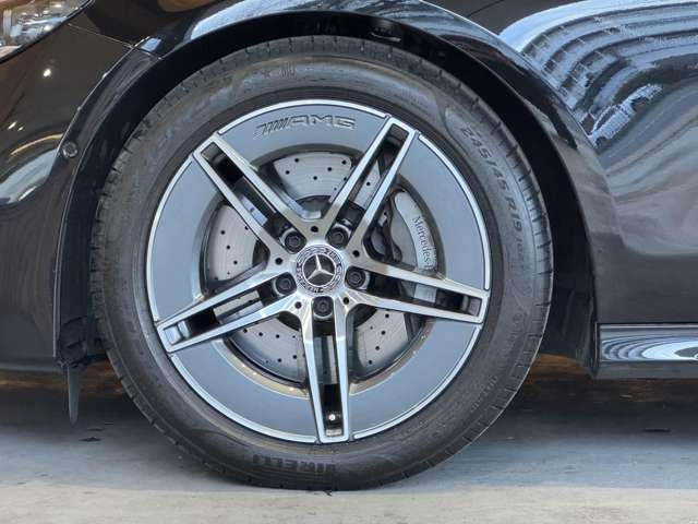 Eクラスワゴン E220 d アバンギャルド AMGラインパッケージ(ISG搭載モデル)