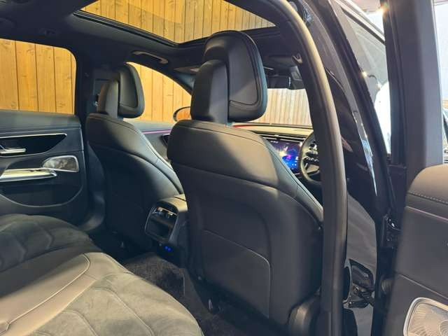 Eクラスワゴン E220 d アバンギャルド AMGラインパッケージ(ISG搭載モデル)