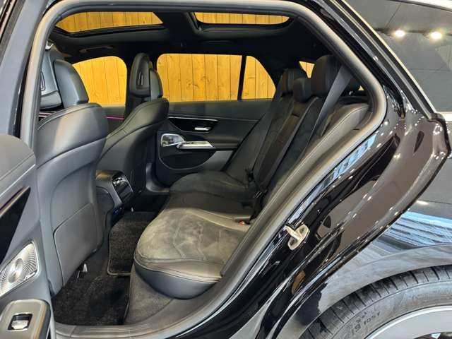 Eクラスワゴン E220 d アバンギャルド AMGラインパッケージ(ISG搭載モデル)