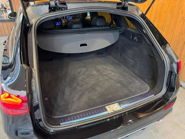 Eクラスワゴン E220 d アバンギャルド AMGラインパッケージ(ISG搭載モデル)