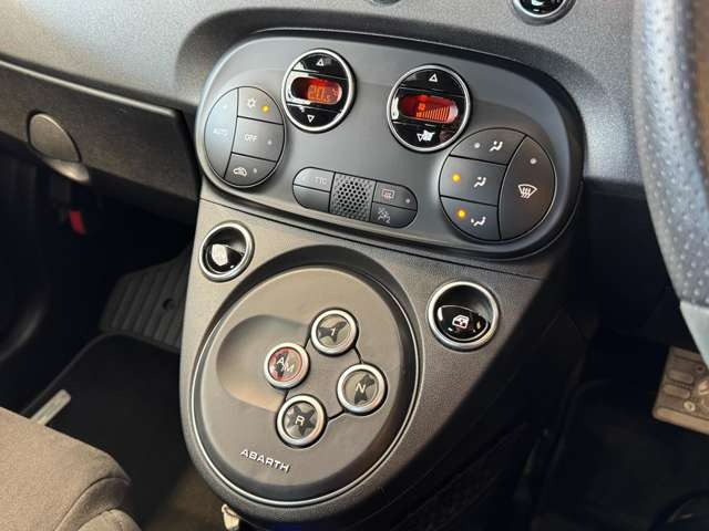 595 コンペティツィオーネ　RECAROシート