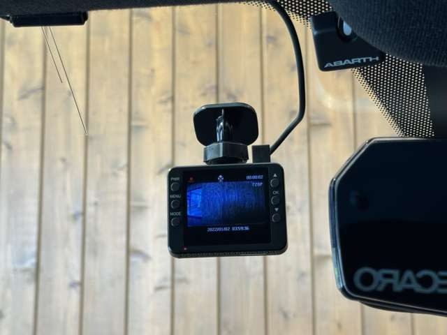 595 コンペティツィオーネ　RECAROシート