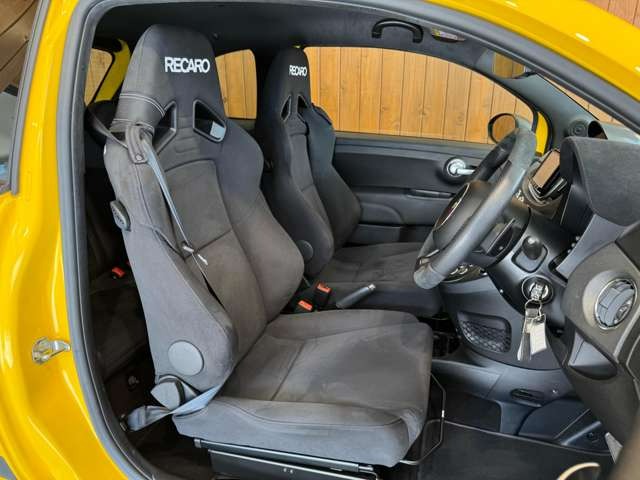 595 コンペティツィオーネ　RECAROシート