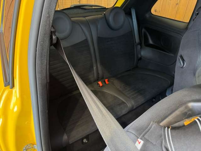 595 コンペティツィオーネ　RECAROシート