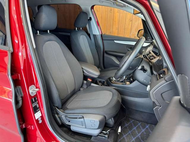 2シリーズ グランツアラー 218d