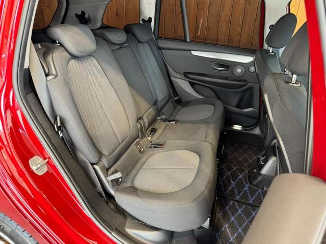 2シリーズ グランツアラー 218d