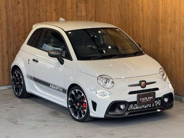 595 コンペティツィオーネ　アバルトロゴバンパーグリル