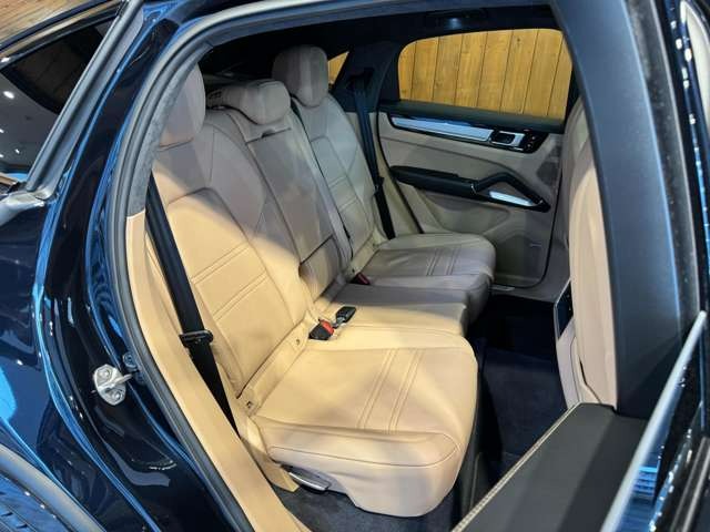 カイエンクーペ ターボ ティプトロニックS