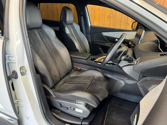 5008 GT　パノラミックサンルーフ