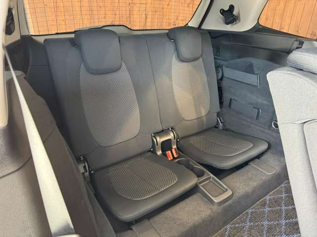 2シリーズ グランツアラー 218d