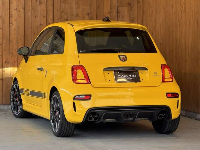 595 コンペティツィオーネ　RECAROシート