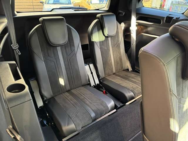 5008 GT　パノラミックサンルーフ