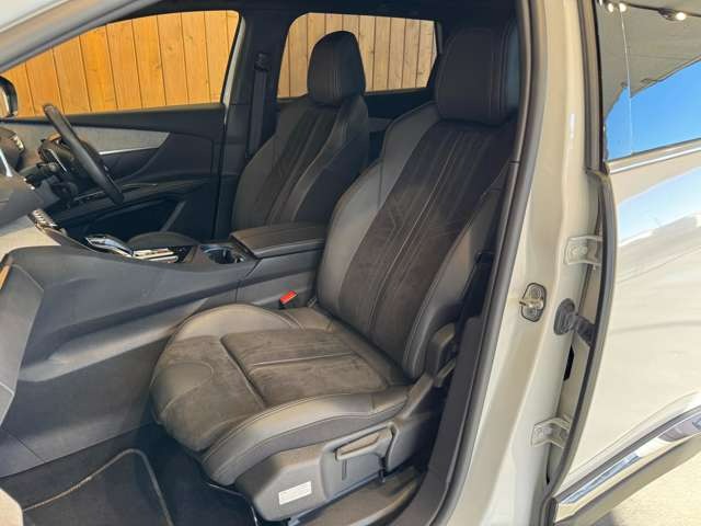 5008 GT　パノラミックサンルーフ