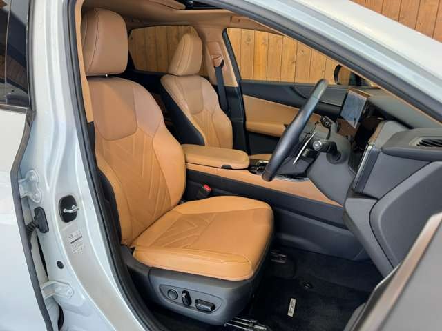 NX 450hプラス バージョンL