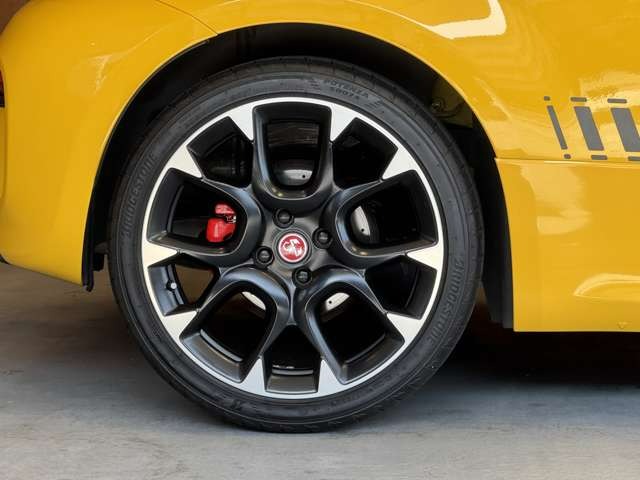 595 コンペティツィオーネ　RECAROシート