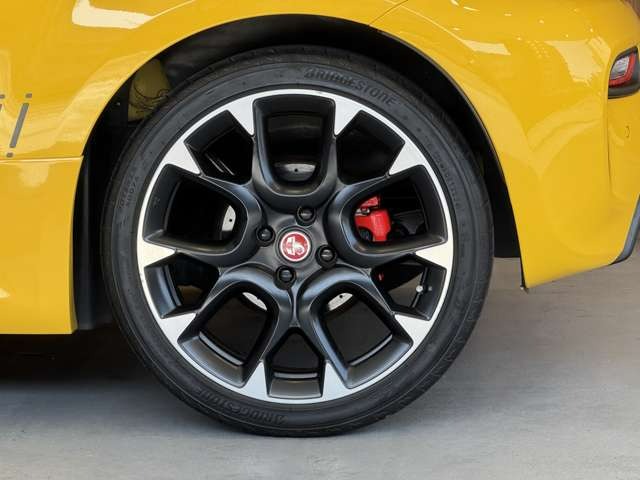 595 コンペティツィオーネ　RECAROシート