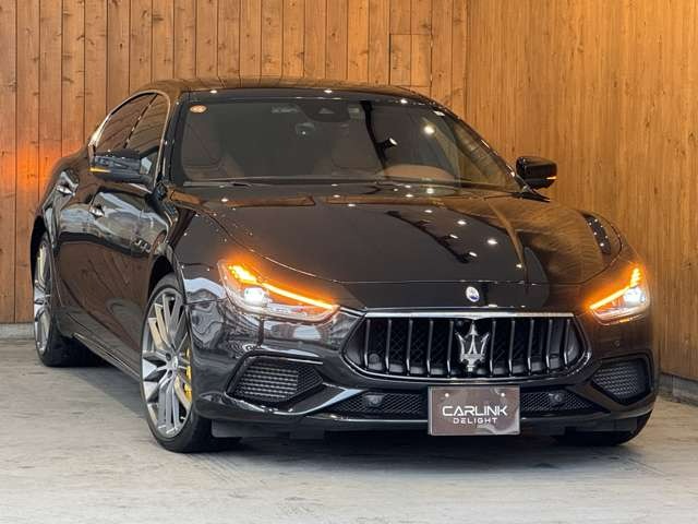 ギブリ モデナ AWD　茶革パワーシート