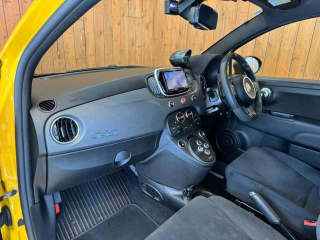 595 コンペティツィオーネ　RECAROシート