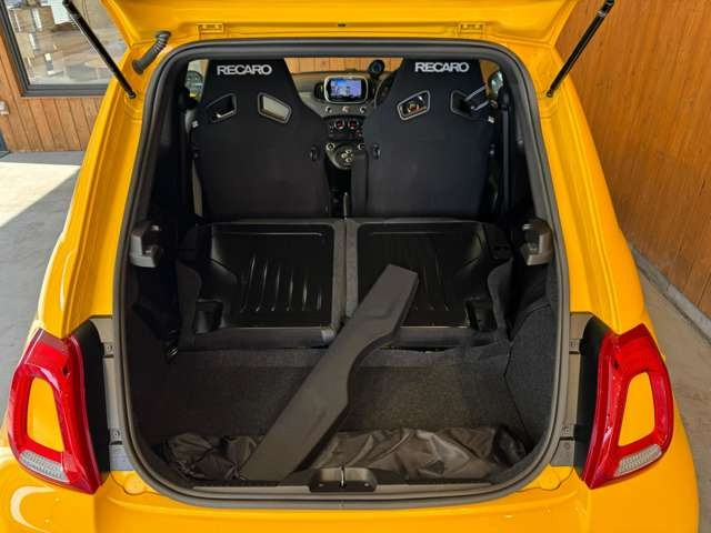 595 コンペティツィオーネ　RECAROシート