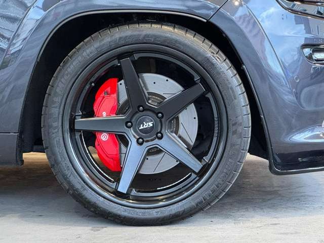 グランドチェロキー SRT8 4WD パノラマルーフ