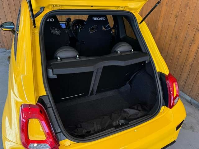 595 コンペティツィオーネ　RECAROシート