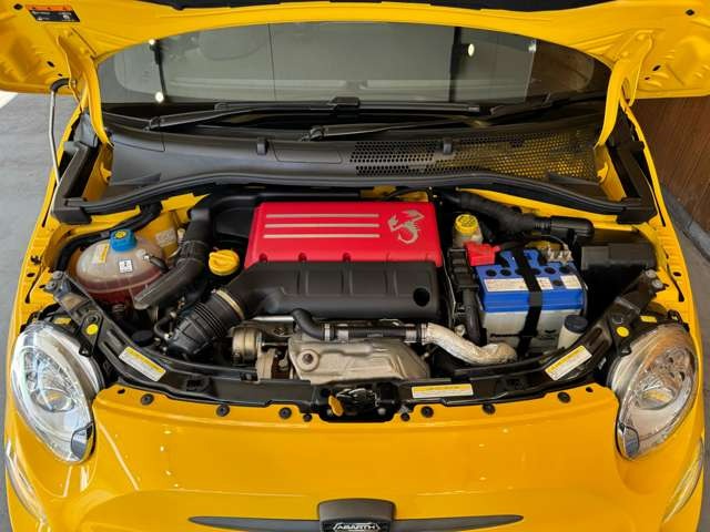 595 コンペティツィオーネ　RECAROシート