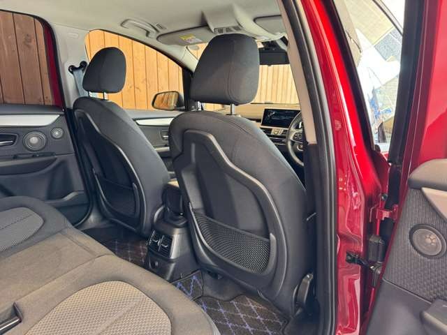 2シリーズ グランツアラー 218d