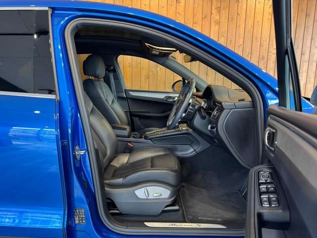 マカン S PDK 4WD　テクノロジーエディション