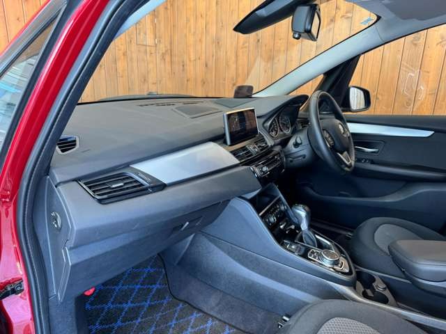 2シリーズ グランツアラー 218d