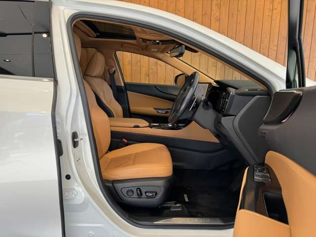 NX 450hプラス バージョンL