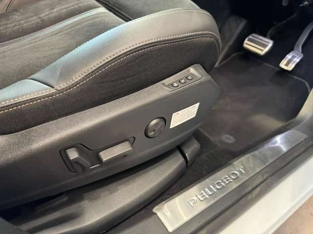 5008 GT　パノラミックサンルーフ