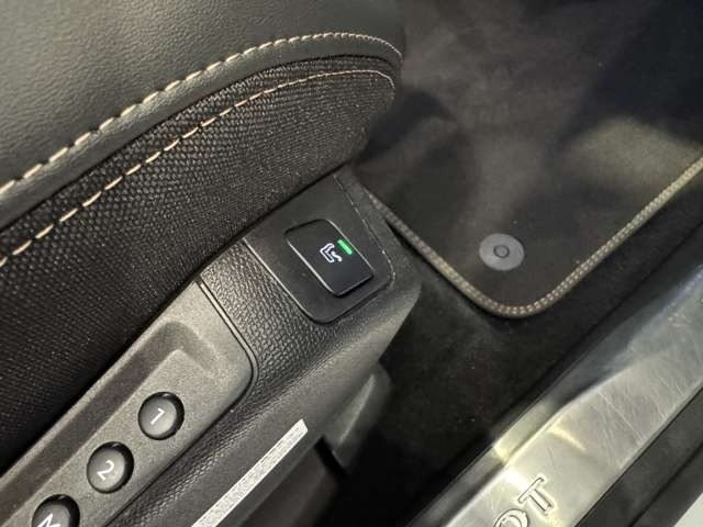 5008 GT　パノラミックサンルーフ