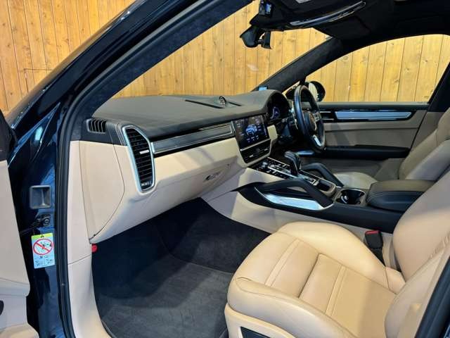 カイエンクーペ ターボ ティプトロニックS