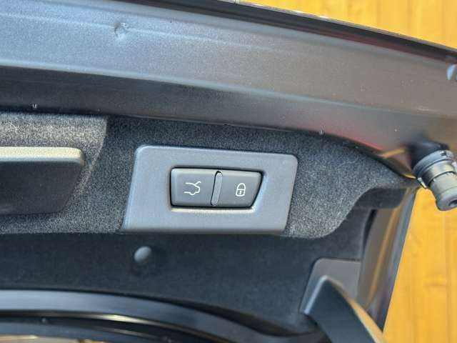 ギブリ モデナ AWD　茶革パワーシート