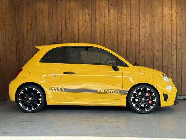 595 コンペティツィオーネ　RECAROシート