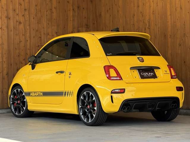 595 コンペティツィオーネ　RECAROシート