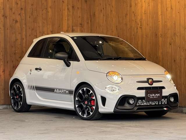 595 コンペティツィオーネ　アバルトロゴバンパーグリル