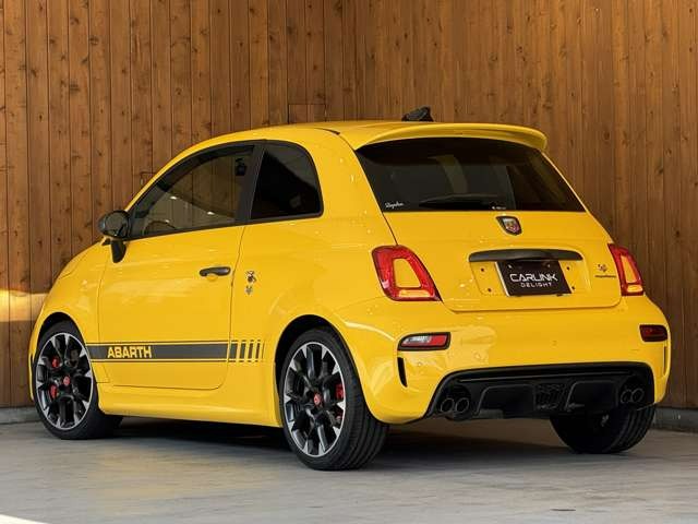 595 コンペティツィオーネ　RECAROシート