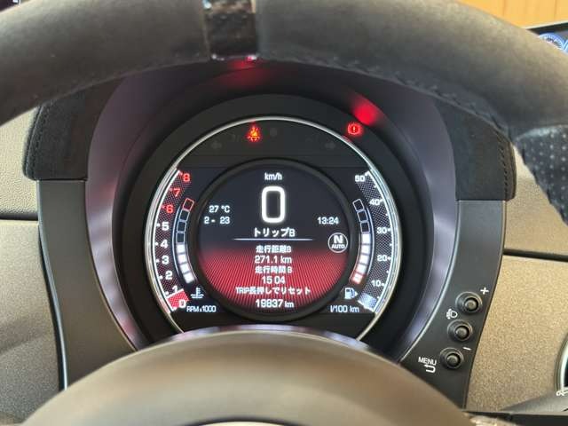 595 コンペティツィオーネ　RECAROシート