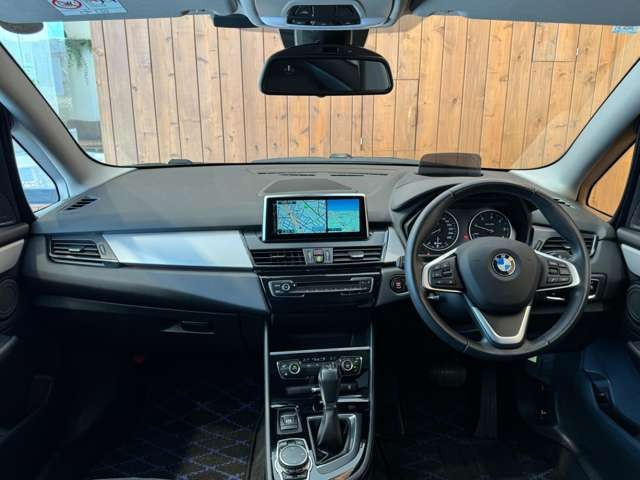 2シリーズ グランツアラー 218d