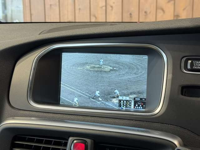 V40 T3 インスクリプション