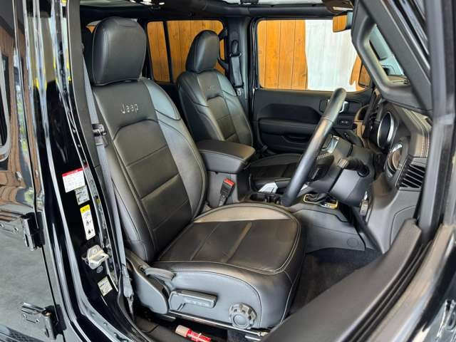 ラングラー アンリミテッド サハラ