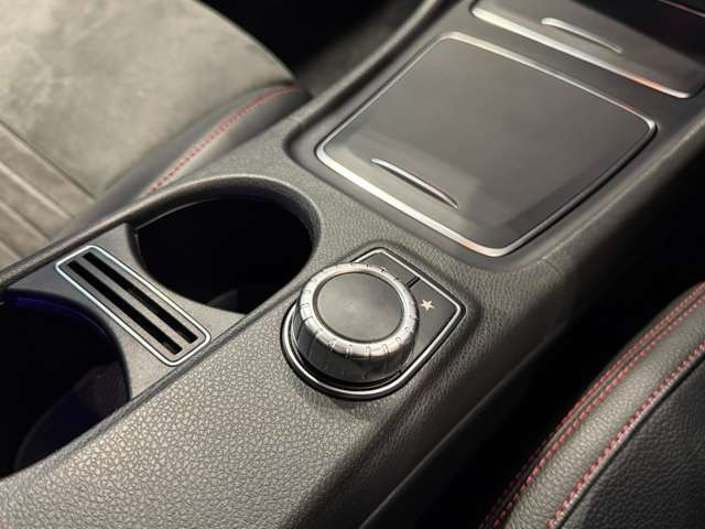 CLAシューティングブレーク CLA180 AMGスタイル