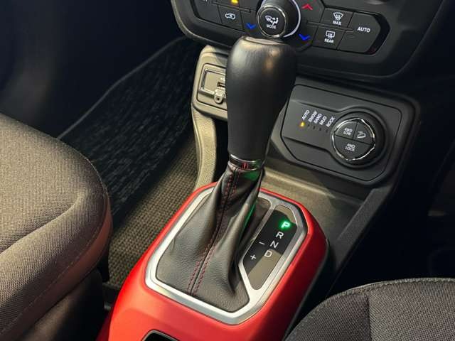 レネゲード トレイルホーク