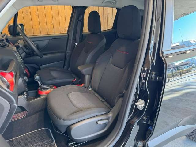 レネゲード トレイルホーク