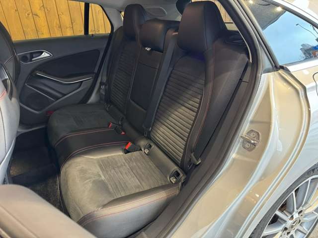 CLAシューティングブレーク CLA180 AMGスタイル