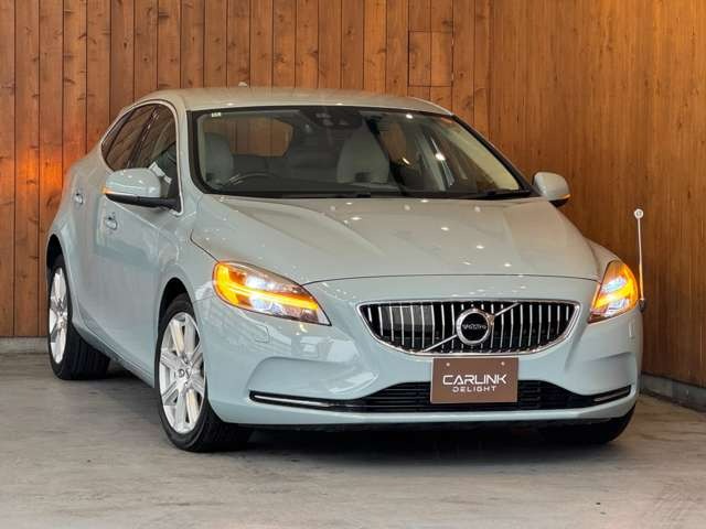 V40 T3 インスクリプション